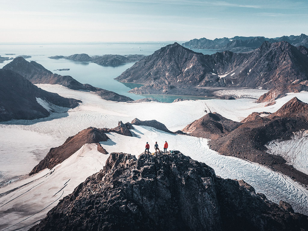 Iceberg cruises