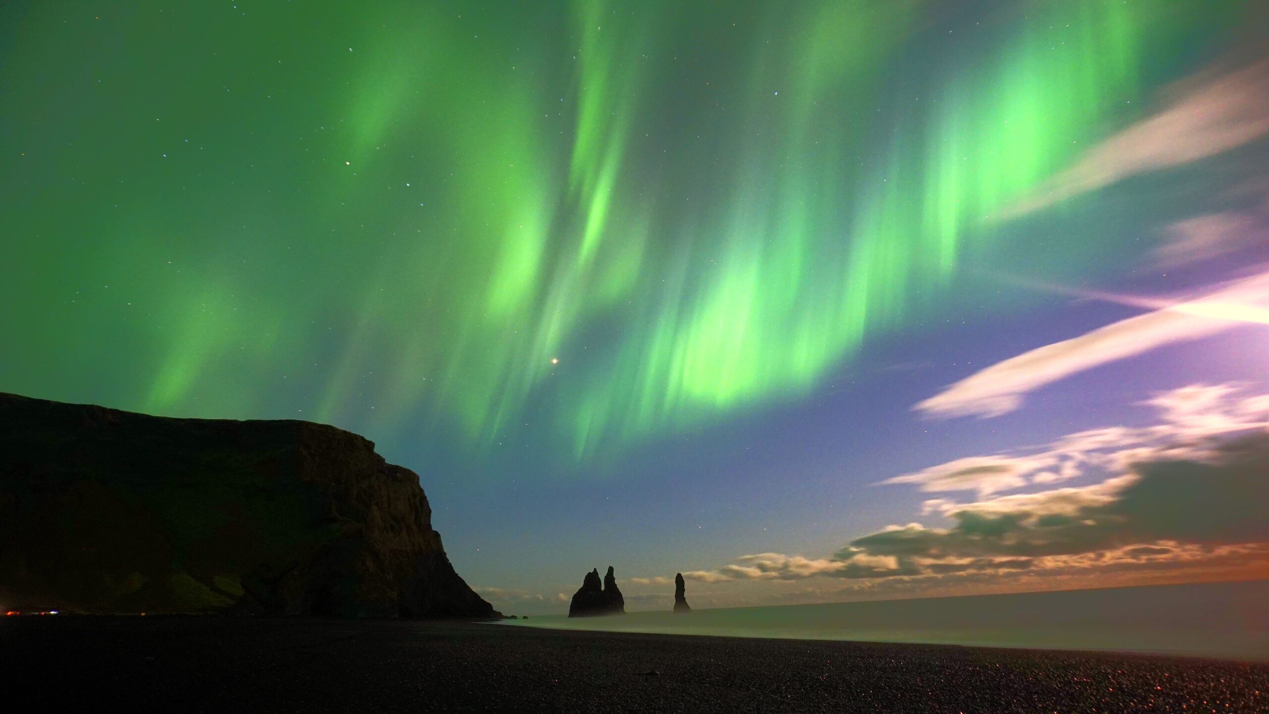 Hunting the Northern Lights: A Photographer’s Field Guide to Iceland